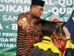 437 Santri TK/TPA Se Sangatta Selatan di Wisuda