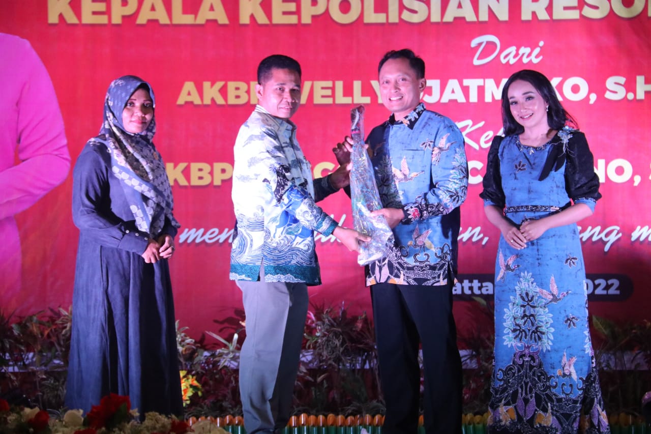 Ketua DPRD Kabupaten Kutai Timur (Kutim), H Joni & AKBP Welly Djatmoko