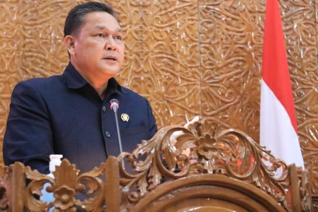 Yan, S. Pd mewakili Fraksi Kebangkitan Indonesia Raya