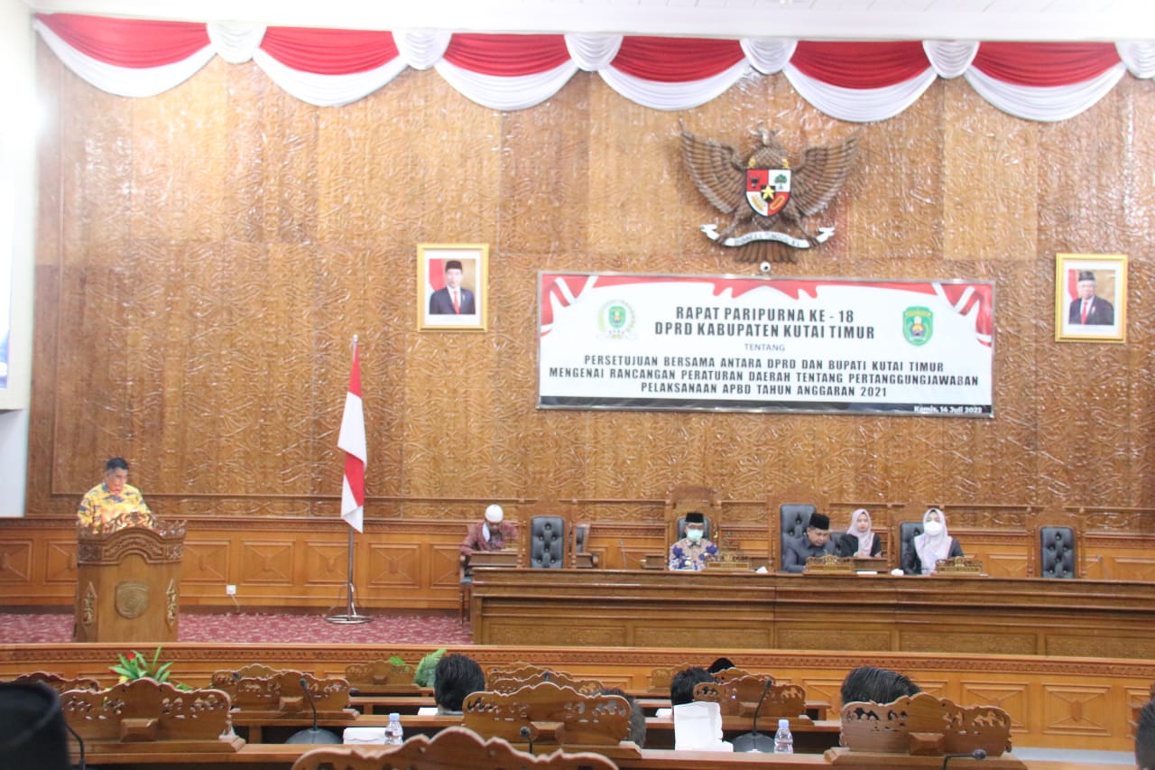 Dewan Perwakilan Rakyat Daerah (DPRD) Kabupaten Kutim menggelar rapat paripurna ke 18 dengan agenda penyampaian pendapat akhir kepala daerah terhadap rancangan peraturan daerah tentang pertanggungjawaban pelaksanaan APBD tahun 2021