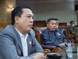 David Rante Layangkan Interupsi pada Rapat Paripurna Ke-14 DPRD Kutim