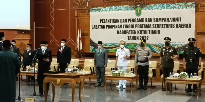 Pelantikan Sekda Kutim