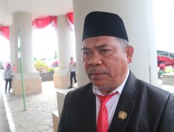 Mengibarkan Bendera Merah Putih Bukti Nasionalisme Warga Negara Indonesia