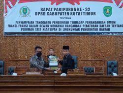 Pemkab Kutim Sampaikan Tanggapan Tentang Pandangan Umum Fraksi Raperda Tata Kearsipan