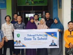 Sentuh Pemilih Pemula Jelang Pemilu 2024, Disdukcapil Kutim Lakukan Rekaman Elektronik ke Sekolah