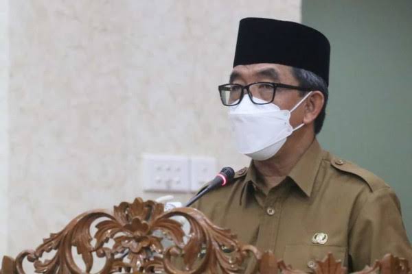 Bupati Kabupaten Kutai Timur (Kutim) Ardiansyah Sulaiman targetkan pengerjaan pelabuhan kenyang paling lambat pada 2023 mendatang