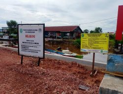 DPU Kutim Tingkatkan Jalan di Tepi Kanal 3