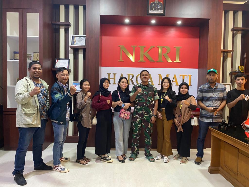 DPC PWRI Kutim bersama Dandim 0909/KTM, Letkol Inf Adi Swastika