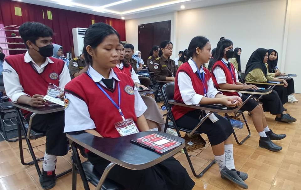 36 pelajar dari 8 sekolah setingkat SMA mengikuti kegiatan Pemilihan Pelajar Pelopor Keselamatan Lalu Lintas Angkutan Jalan (LLAJ) tingkat Kabupaten