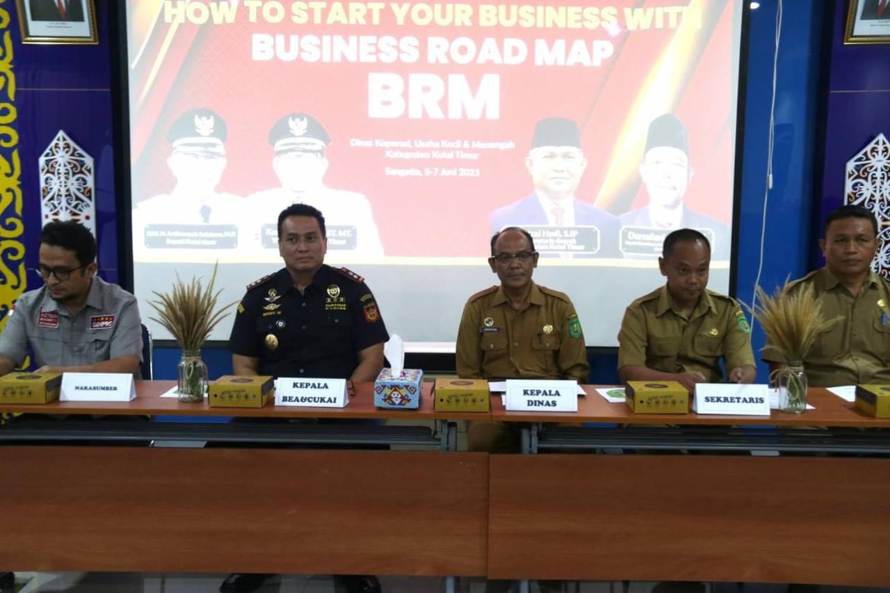 Kegiatan Workshop How To Start Bussiness With Bussiness Road Map (BRM) gagasan Genpro bekerja sama dengan Dinas Koperasi dan Usaha Kecil Menengah (Diskop UKM) Kabupaten Kutai Timur (Kutim)