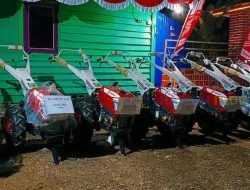 Gapoktan Abadi Jaya Terima Bantuan Hand Traktor Dari Pemkab Kutim